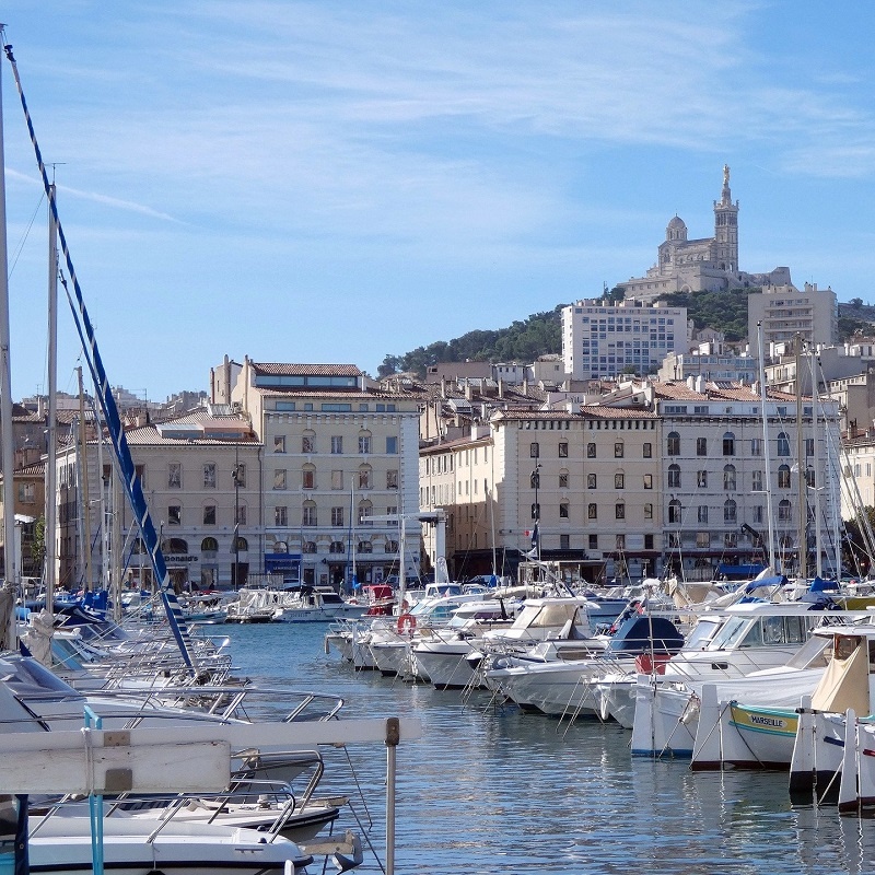 Vieux Port et Notre Dame de la Garde - Marseille - Un Mas en Ville